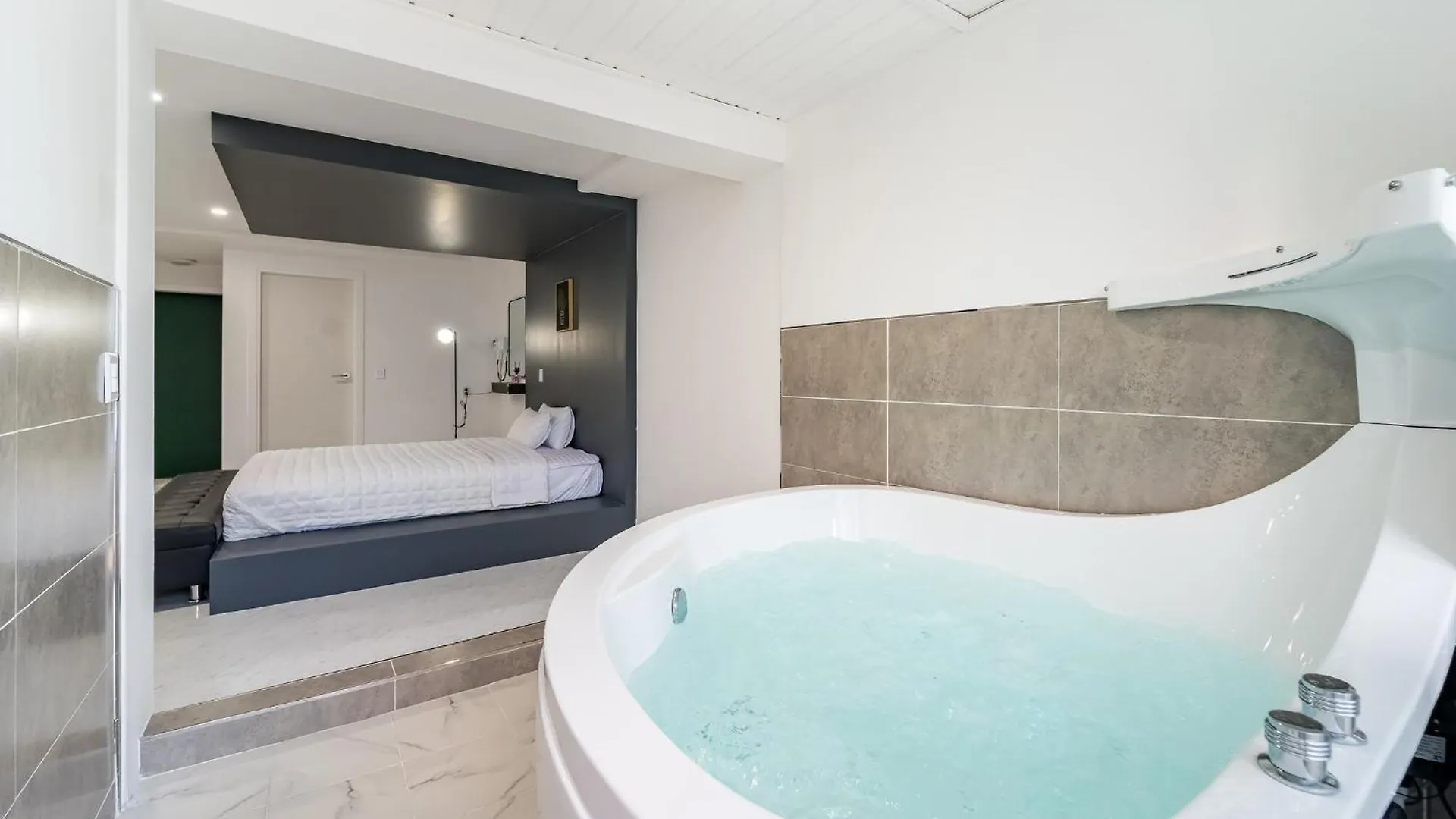 Gyeongju Dear Forma Pension 0*,  South Korea